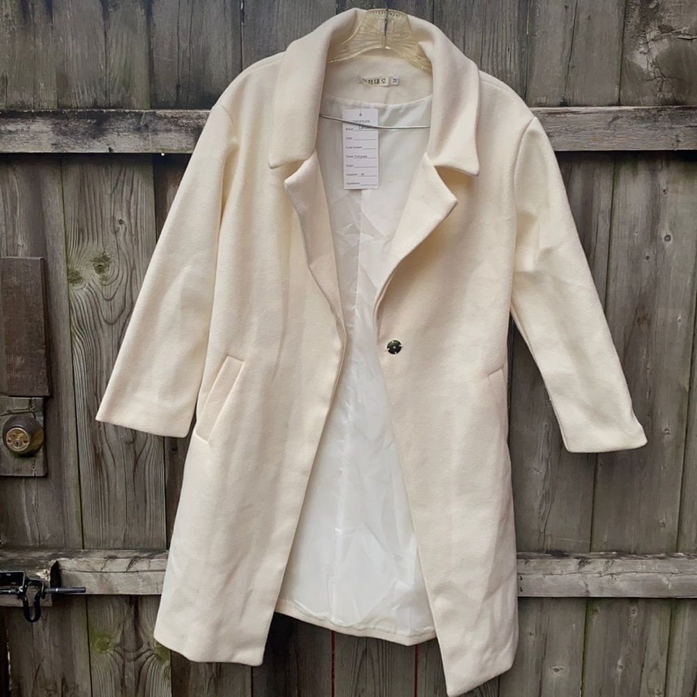 White pea coat sz. M NWT